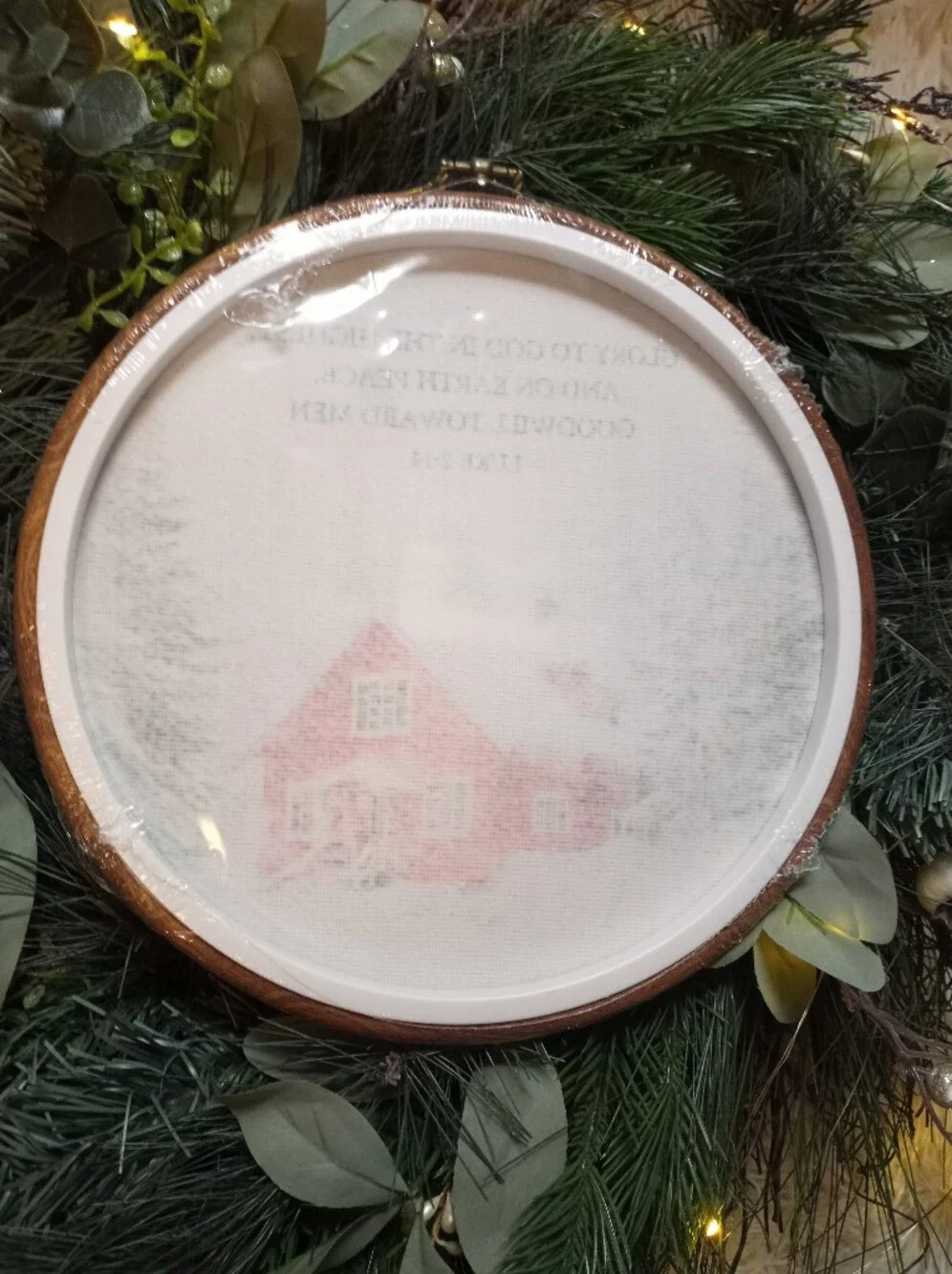 Holiday Red House Wall Art with Luke 2:14 Scripture - Home Holiday Decor